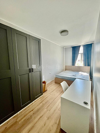 Pagalma ēka, renovēta māja, slēgts pagalms, ieeja no ielas un pagalma, ir lifts, kāpņu telpa Rīga - foto 16