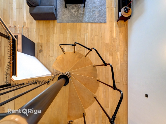 Pārdod izsmalcinātu divu līmeņu studiotipa dzīvokli!  Piedāvājumā unikāls, tikko Rīga - foto 14