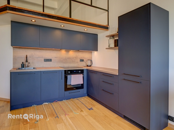 Pārdod izsmalcinātu divu līmeņu studiotipa dzīvokli!  Piedāvājumā unikāls, tikko Rīga - foto 10