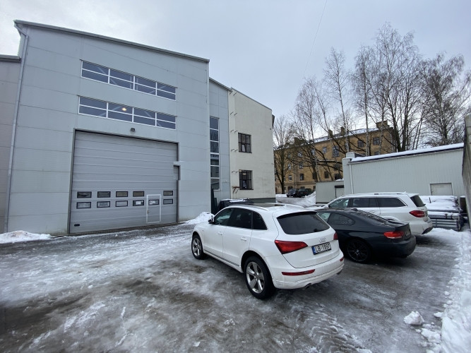 Noliktava Āgenskalnā.  + 1. stāvs; + Griestu augstums ~ 11m. + Paceļamie vārti 4.2x6m. + Gluda Rīga - foto 1