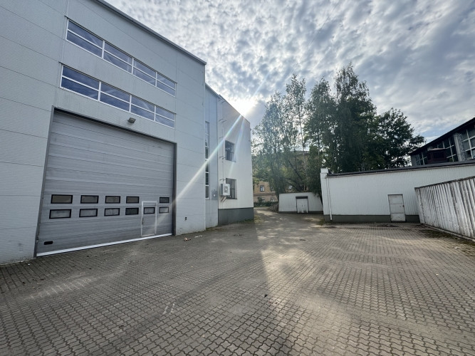 Склад в Агентскалнсе  1-й этаж  Высота потолков ~11 м  Подъёмные ворота 4,2 x 6 м Рига - изображение 10