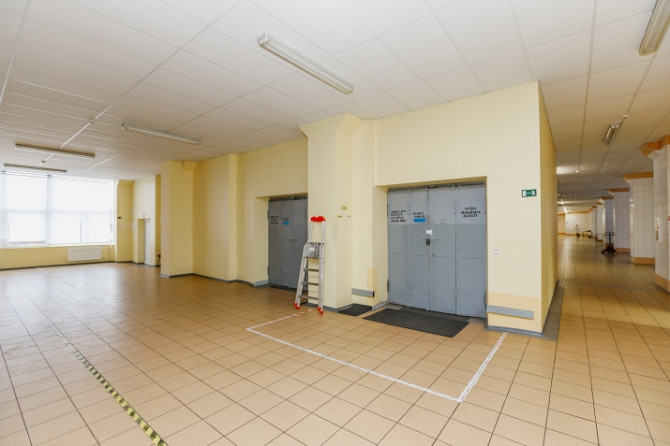 Noliktavas telpas induastriālajā parkā Ziepniekkalnā otrajā stāvā.   Flīzētas grīdas un Rīga - foto 4