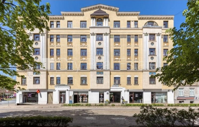 Fasādes māja, renovēta māja, labiekārtots apzaļumots pagalms, slēgts pagalms, ieeja no ielas Rīga - foto 15