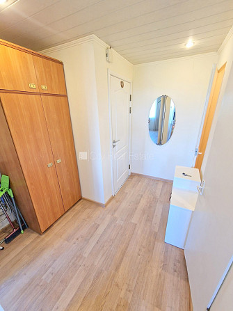 Pagalma māja, bruģēts piebraucamais ceļš, slēgts pagalms, vieta automašīnai, apsargāts Rīga - foto 19