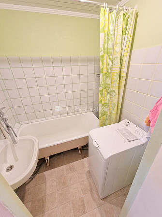 Pagalma māja, bruģēts piebraucamais ceļš, slēgts pagalms, vieta automašīnai, apsargāts Rīga - foto 16