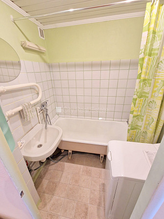 Pagalma māja, bruģēts piebraucamais ceļš, slēgts pagalms, vieta automašīnai, apsargāts Rīga - foto 15