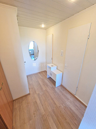 Pagalma māja, bruģēts piebraucamais ceļš, slēgts pagalms, vieta automašīnai, apsargāts Rīga - foto 18