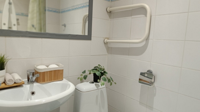 Izīrē 2 istabu dzīvoklis klusā iekšpagalmā Rīgas centrā.  Piedāvājam funkcionālu 2 Rīga - foto 6