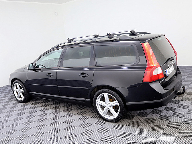 Volvo V70 Summum ATM 2.4 D5 136kW Tallina - foto 4
