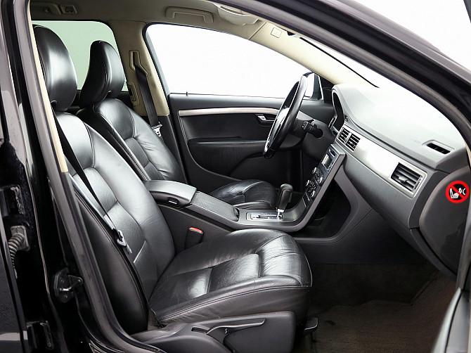 Volvo V70 Summum ATM 2.4 D5 136kW Tallina - foto 6