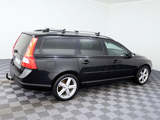 Volvo V70 Summum ATM 2.4 D5 136kW Tallina - foto 3