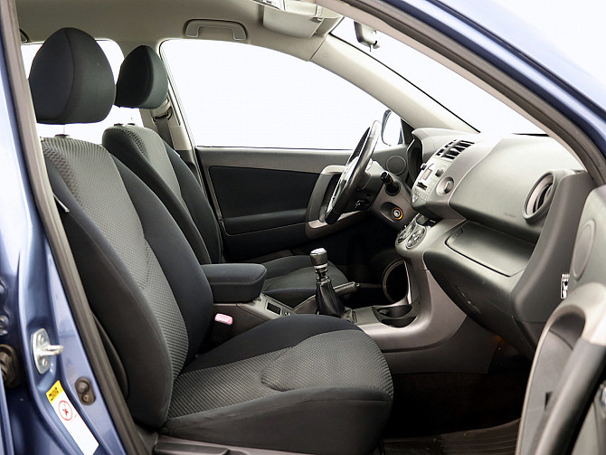 Toyota RAV4 Linea Sol 2.2 D-4D 100kW Tallina - foto 6