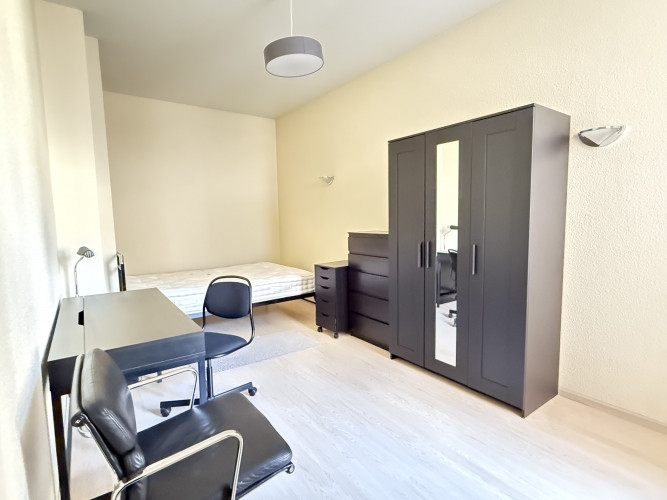 Ilgtermiņā izīrē 3 istabu dzīvokli Vīlandes ielā  Klusajā centrā (piemērots studentiem). Rīga - foto 5