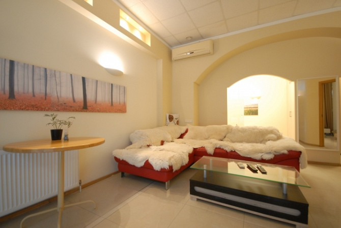 No 1.septembra ilgtermiņā izīrē mūsdienīgi aprīkotu, ekskluzīvu 3 istabu dzīvokli jaunajā Rīga - foto 6