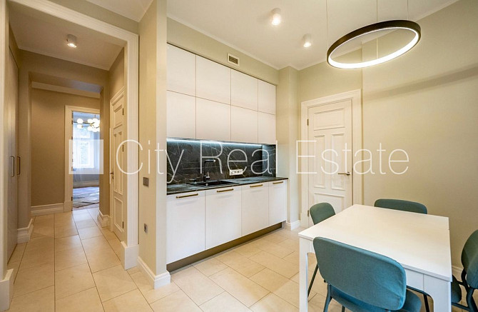 Fasādes māja, slēgts pagalms, vieta automašīnai, luksuss apartamenti , ir lifts, trīs Rīga - foto 7