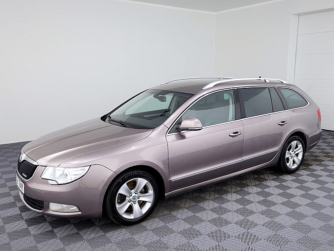 Skoda Superb Highline Facelift 1.6 TDI 77kW Tallina - foto 2
