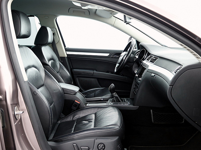 Skoda Superb Highline Facelift 1.6 TDI 77kW Tallina - foto 6