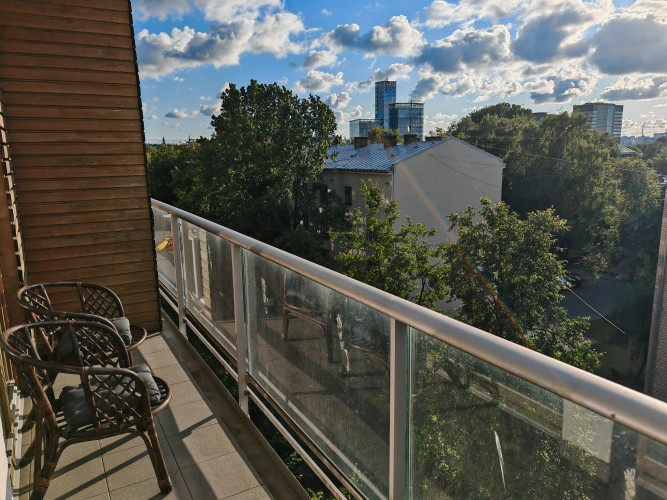 Tomsona terases - dzīvoklis ar panorāmas skatu uz Rīgu!  Apzaļumota jumta terase ar skatu uz Rīga - foto 2