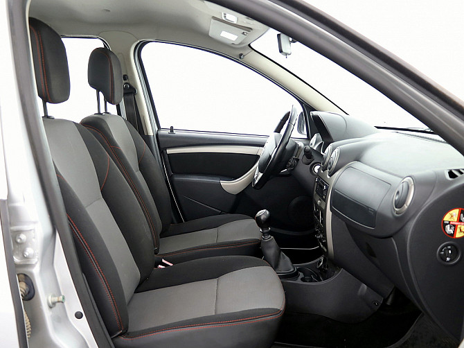 Dacia Duster Laureate 4x4 1.5 dCi 81kW Tallina - foto 6