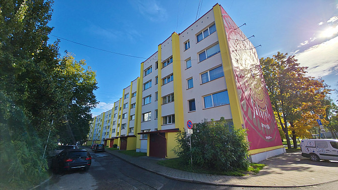 Dzīvokļa video tūri var noskatīties, nospiežot uz mājas lapas sludinājuma lejas daļā.
Pārdodam... Саласпилс - изображение 10