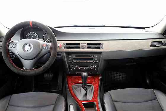 BMW 320 Touring Business ATM 2.0 D 120kW Tallina