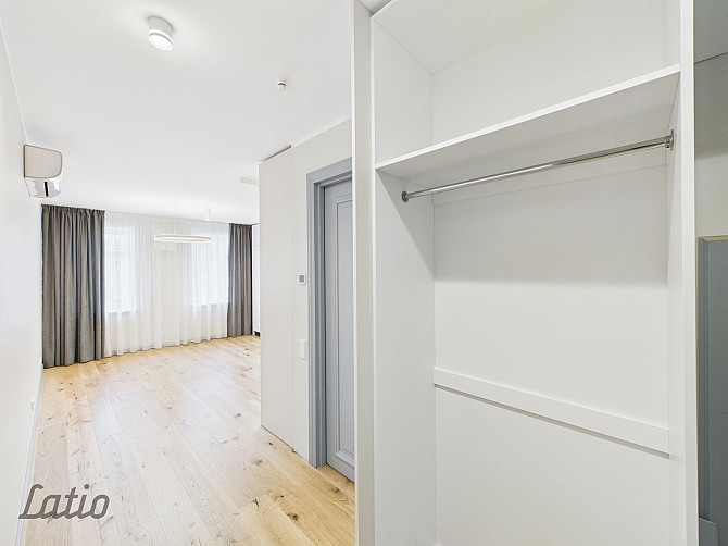 Ilgtermiņa īrei pieejams aprīkots studio tipa dzīvoklis Rīgas centrā  Krišjāņa Barona Rīga - foto 1