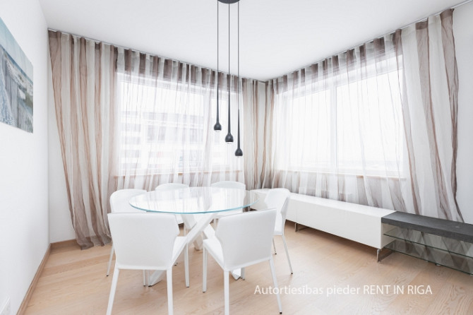 Fantastic apartment for lovers of urban environment, charming view and silence.  The apartment is lo Рига - изображение 6