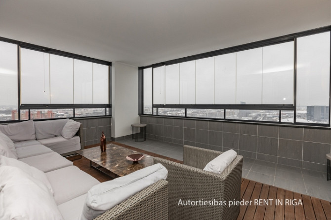 Fantastic apartment for lovers of urban environment, charming view and silence.  The apartment is lo Рига - изображение 9