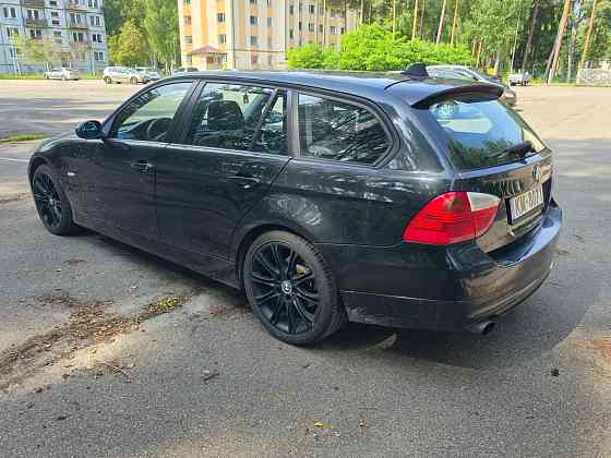 BMW 320 Рига