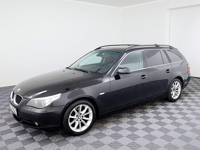 BMW 525 Touring Sportpakett 2.5 D 130kW Tallina - foto 2