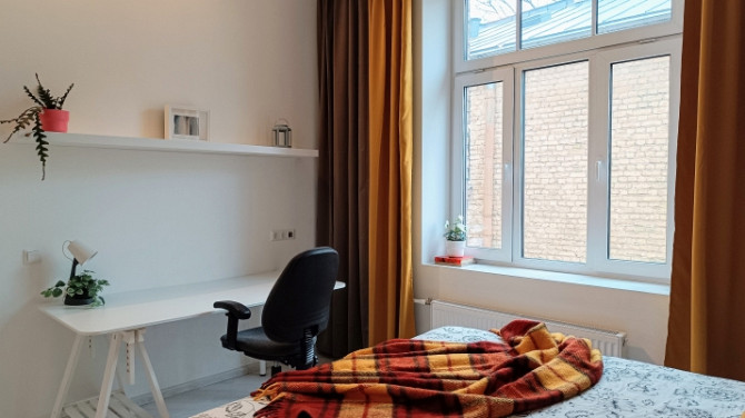 Izīrē mājokli ar raksturu  2 istabu dzīvoklis klusā iekšpagalmā Rīgas centrā. Rīga - foto 4