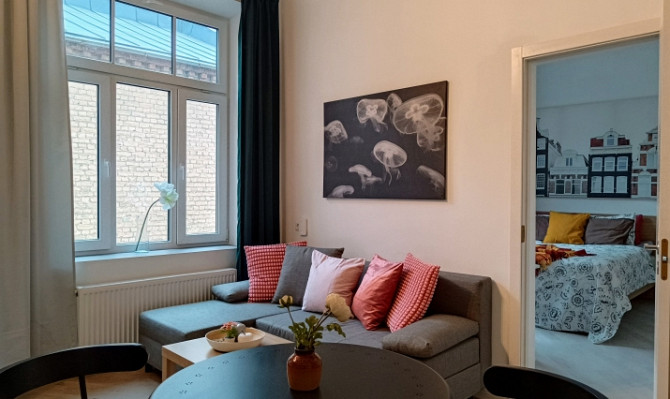 Izīrē mājokli ar raksturu  2 istabu dzīvoklis klusā iekšpagalmā Rīgas centrā. Rīga - foto 5