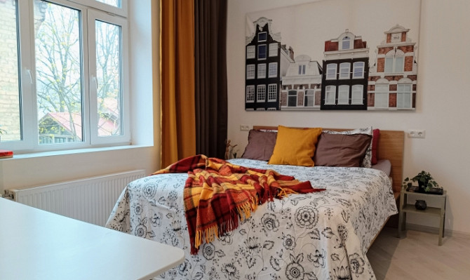 Izīrē mājokli ar raksturu  2 istabu dzīvoklis klusā iekšpagalmā Rīgas centrā. Rīga - foto 1