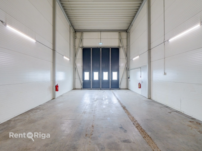 Современные помещения с подъемными воротами с обеих сторон здания.  + Высота Рижский район - изображение 11