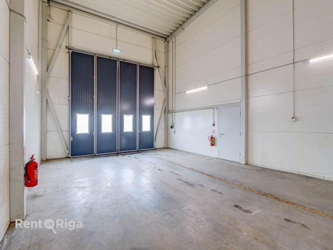 Современные помещения с подъемными воротами с обеих сторон здания.  + Высота Рижский район - изображение 13