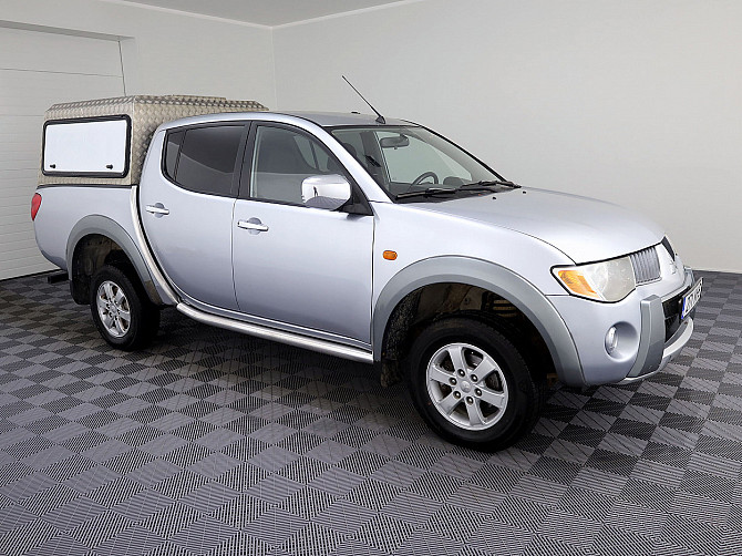 Mitsubishi L200 Pickup 4x4 2.5 Di-D 123kW Tallina - foto 1
