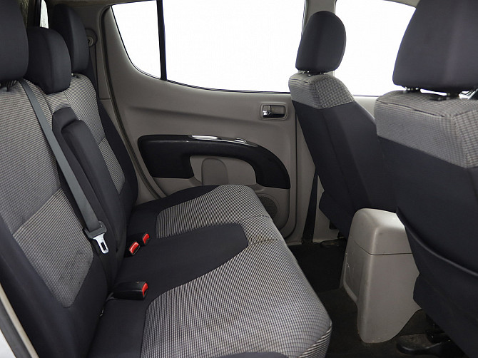 Mitsubishi L200 Pickup 4x4 2.5 Di-D 123kW Tallina - foto 7
