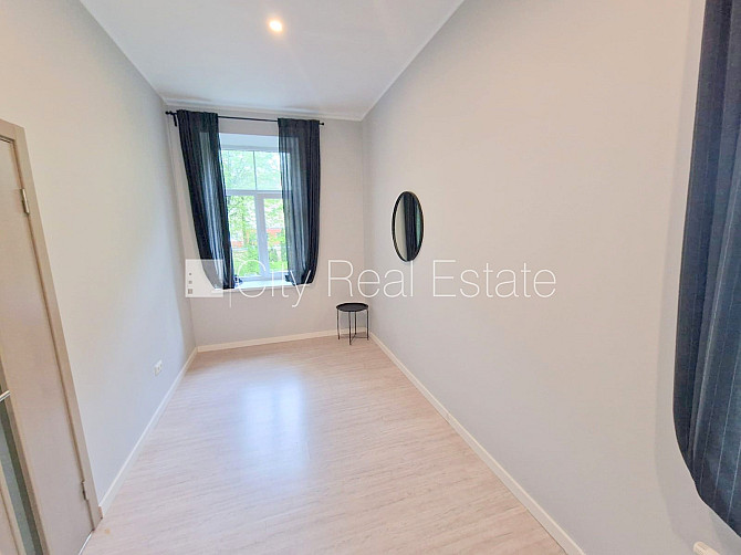 Fasādes māja, renovēta māja, slēgts pagalms, ieeja no ielas, ir lifts, kāpņu telpa pēc Rīga - foto 3