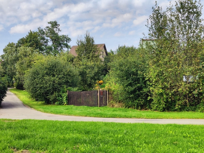 Divstāvu ēka Mūsas upes krastā ar gleznainu ainavu.  Ēkas oficiālā platība ir 65 kvm, bet Bauska un Bauskas novads - foto 3