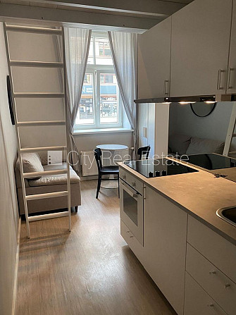 Projekts - Forburga Nams, fasādes māja, renovēta māja, vieta automašīnai, ieeja no ielas, ir Rīga - foto 19