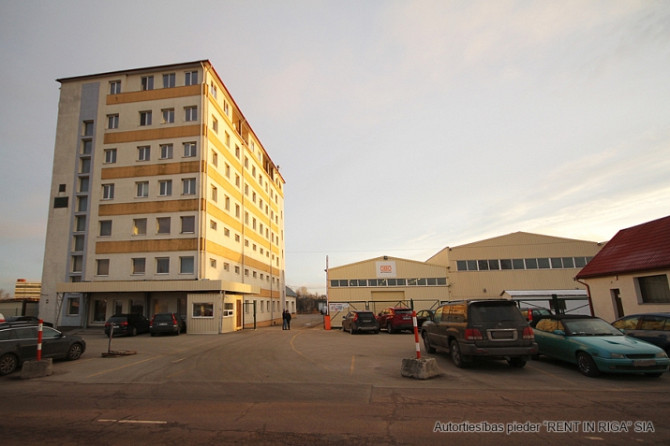 Iznomā neapkurināmas noliktavas telpas Sarkandaugavā, 1. stāvā.  Platība sastāv no vienas Rīga - foto 8
