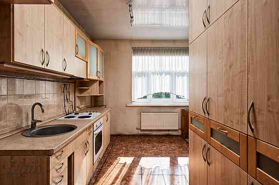 Mājīgs 2 istabu dzīvoklis ar pirti un dārzu Teikā 

Piedāvājam plašu un gaisīgu 2 istabu dzīvokli di Рига