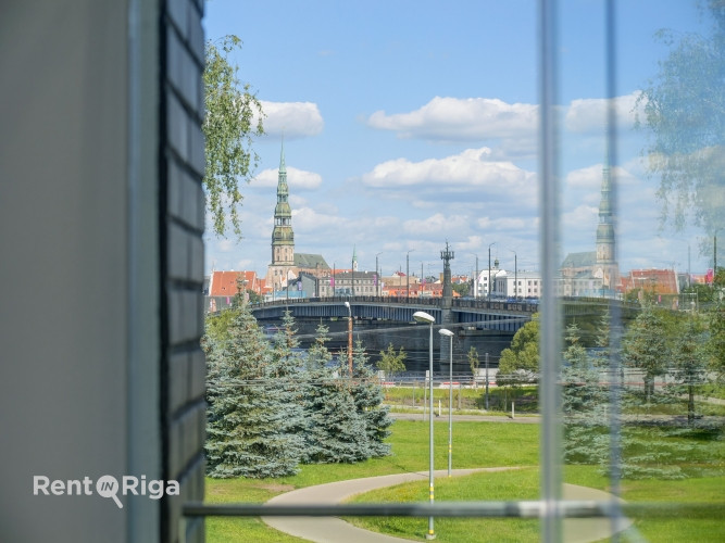 Новая 3-комнатная квартира с видом на мосты через Даугаву и Старую Ригу с улицы Рига - изображение 5