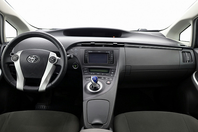 Toyota Prius Facelift 1.8 73kW Таллин - изображение 5