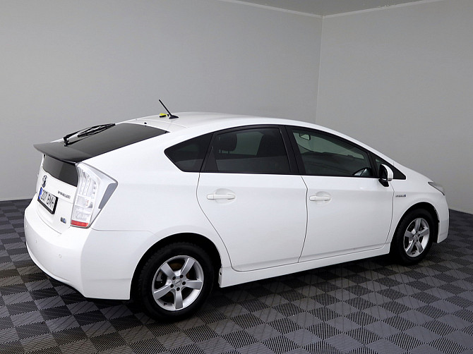 Toyota Prius Facelift 1.8 73kW Таллин - изображение 3