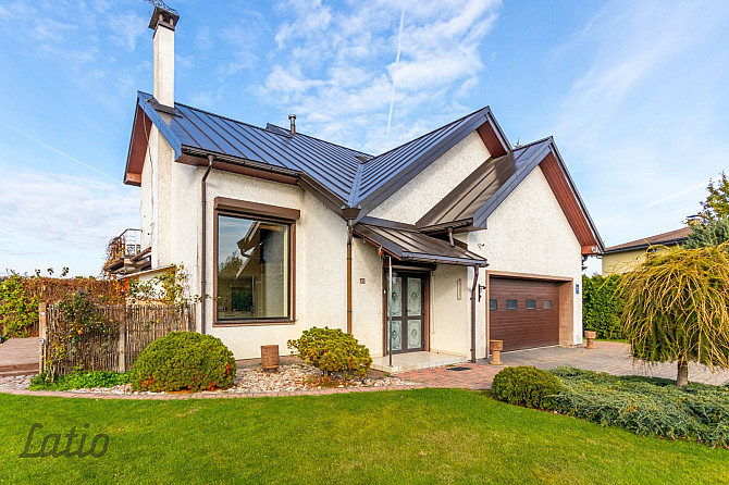 Pārdod privātmāju savrupmāju ciematā, slēgtā teritorijā. 

Labiekārtota, nožogota mājas teritorija,  Рижский район - изображение 6