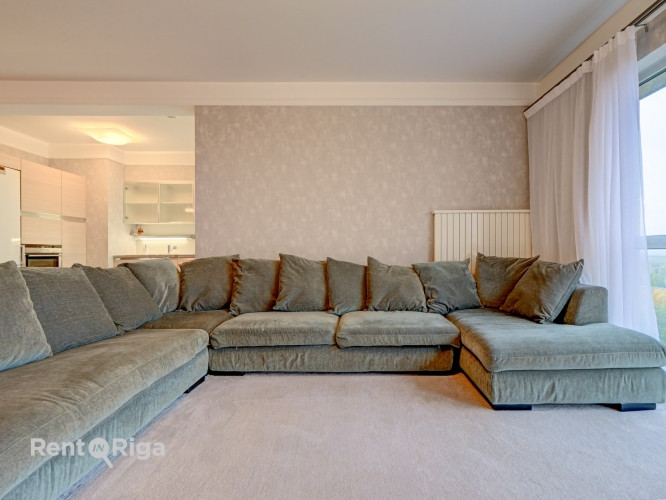 Светлая и красивая квартира в проекте Panorama Plaza. Квартира имеет практичную Рига - изображение 12