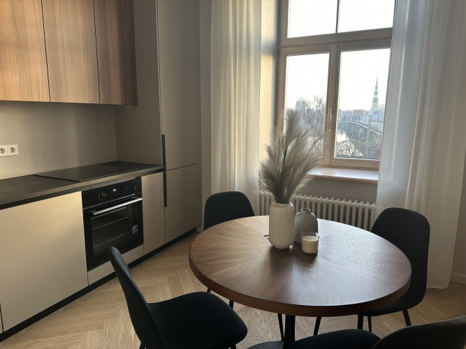Apartment with a Wonderful View of Old Riga and the Daugava Bridges, Available for Long-Term Rent  L Рига - изображение 2