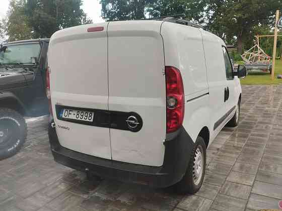 Opel Van Рига