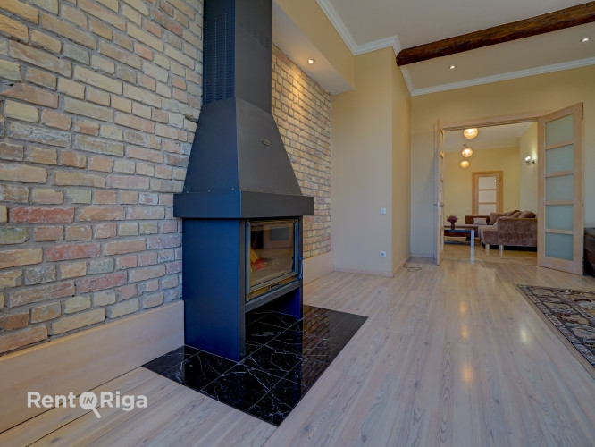 Pārdod dzīvokli Rīgas aktīvajā centrā pie Dailes teātra.  Piedāvājumā plašs, gaišs un Rīga - foto 7